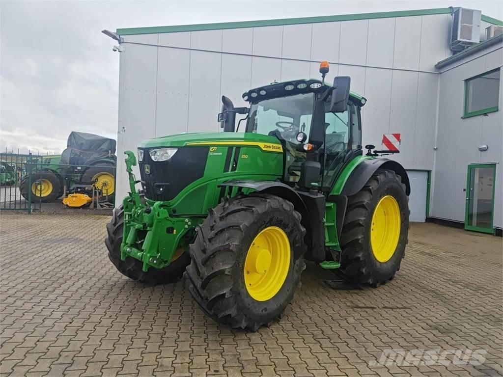 John Deere 6R 250 Tractoare