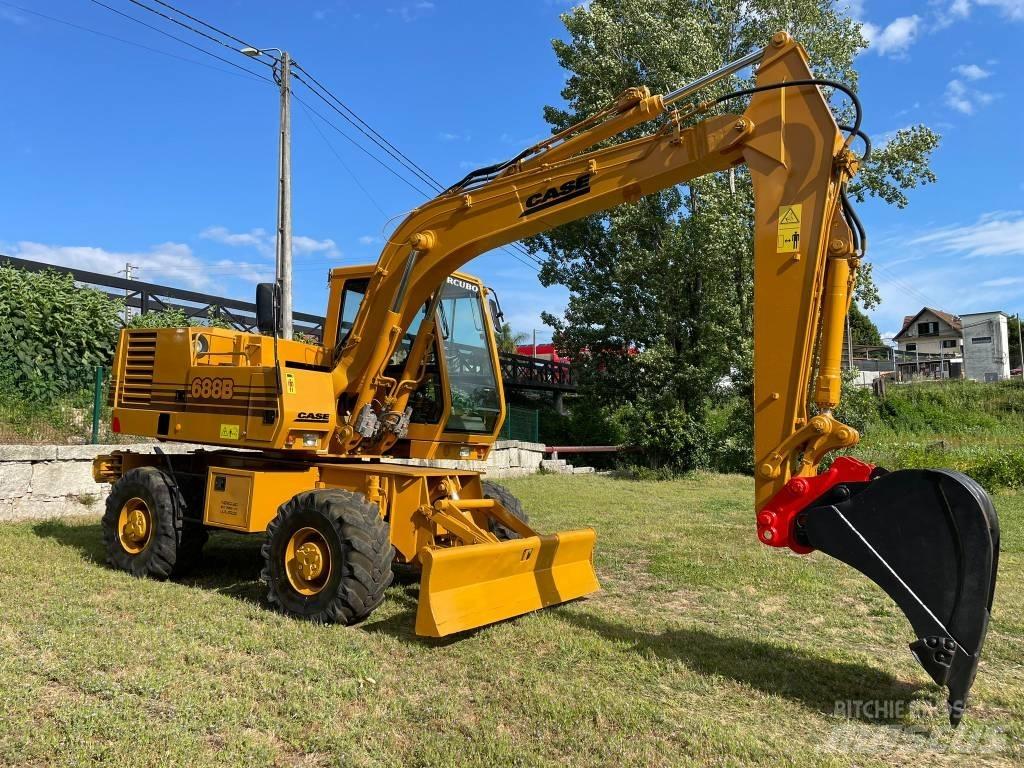 CASE 688 B Excavatoare cu roti