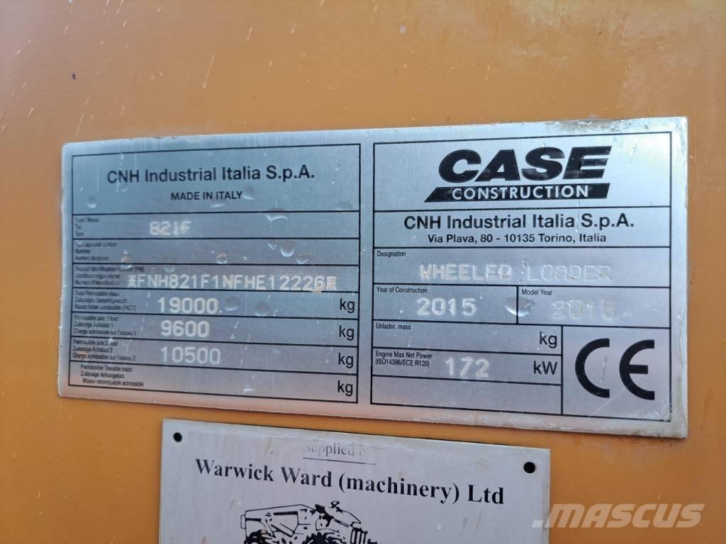 CASE 821 F Incarcator pe pneuri