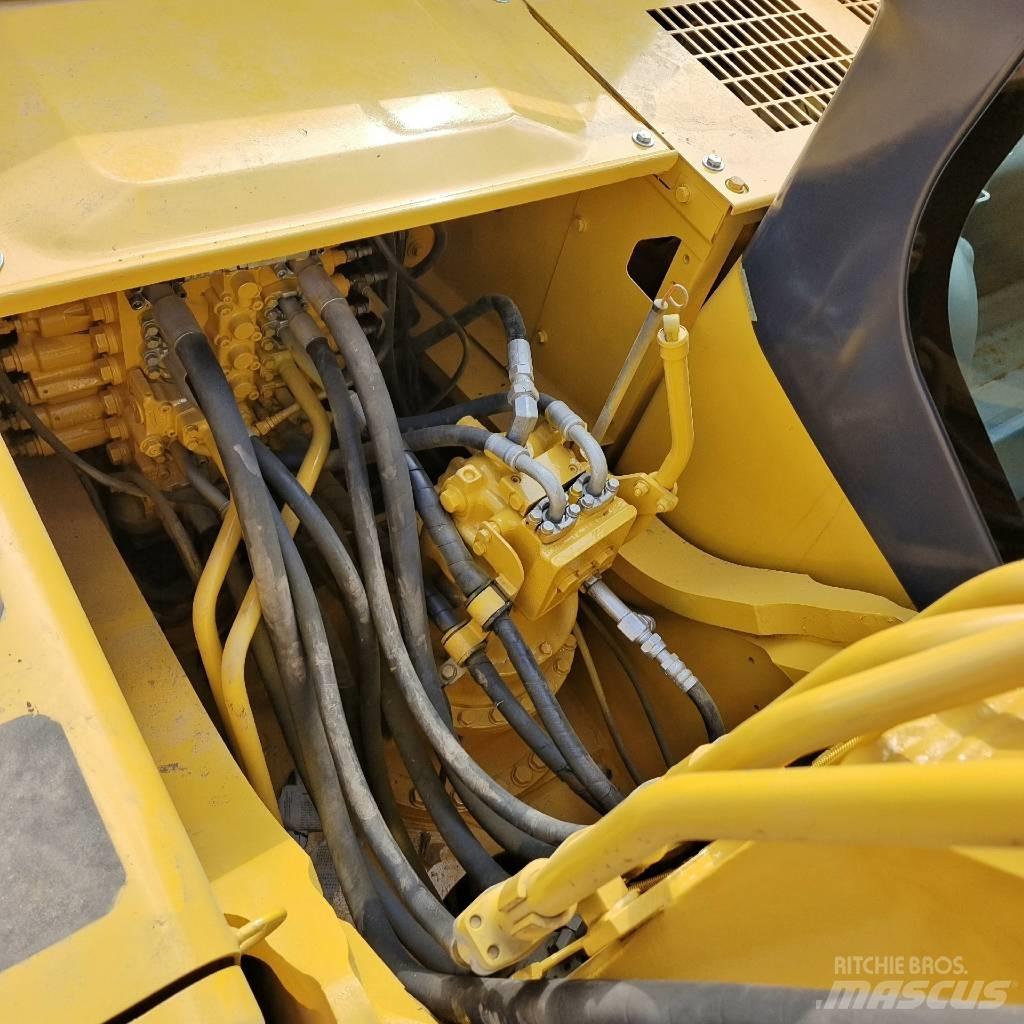Komatsu PC300 Excavatoare pe șenile
