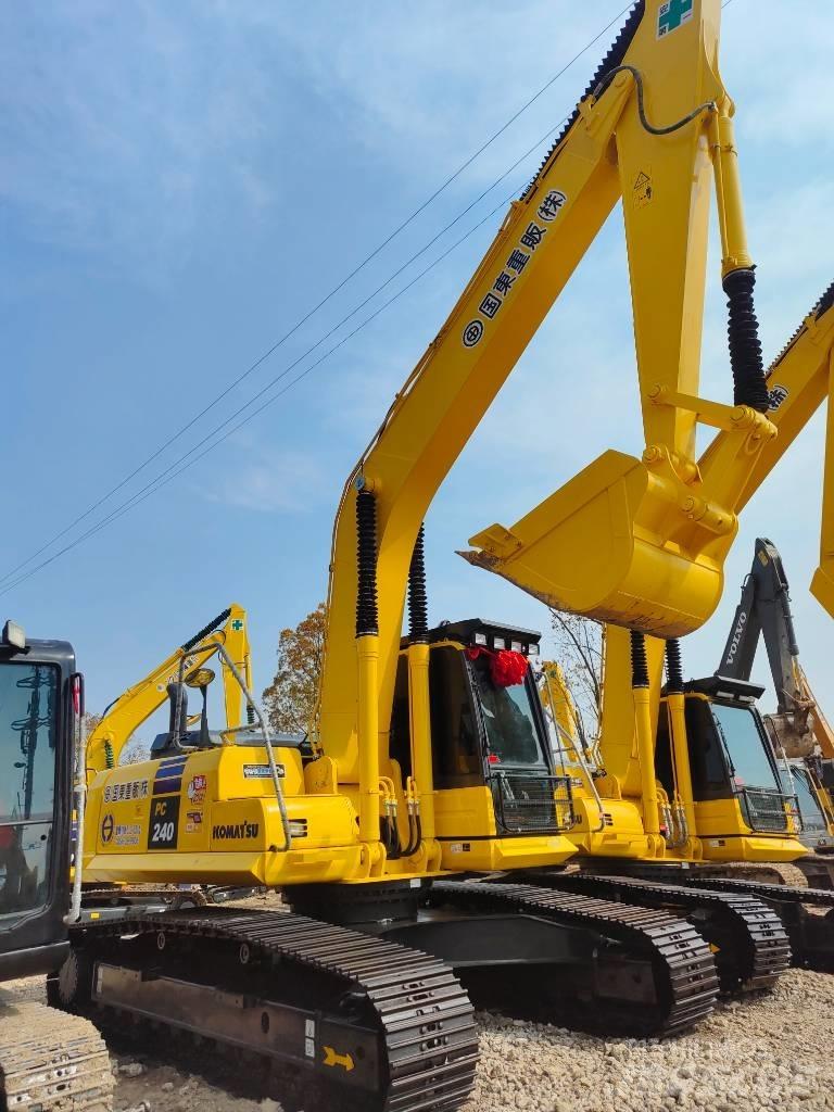 Komatsu PC 240 Excavatoare pe șenile
