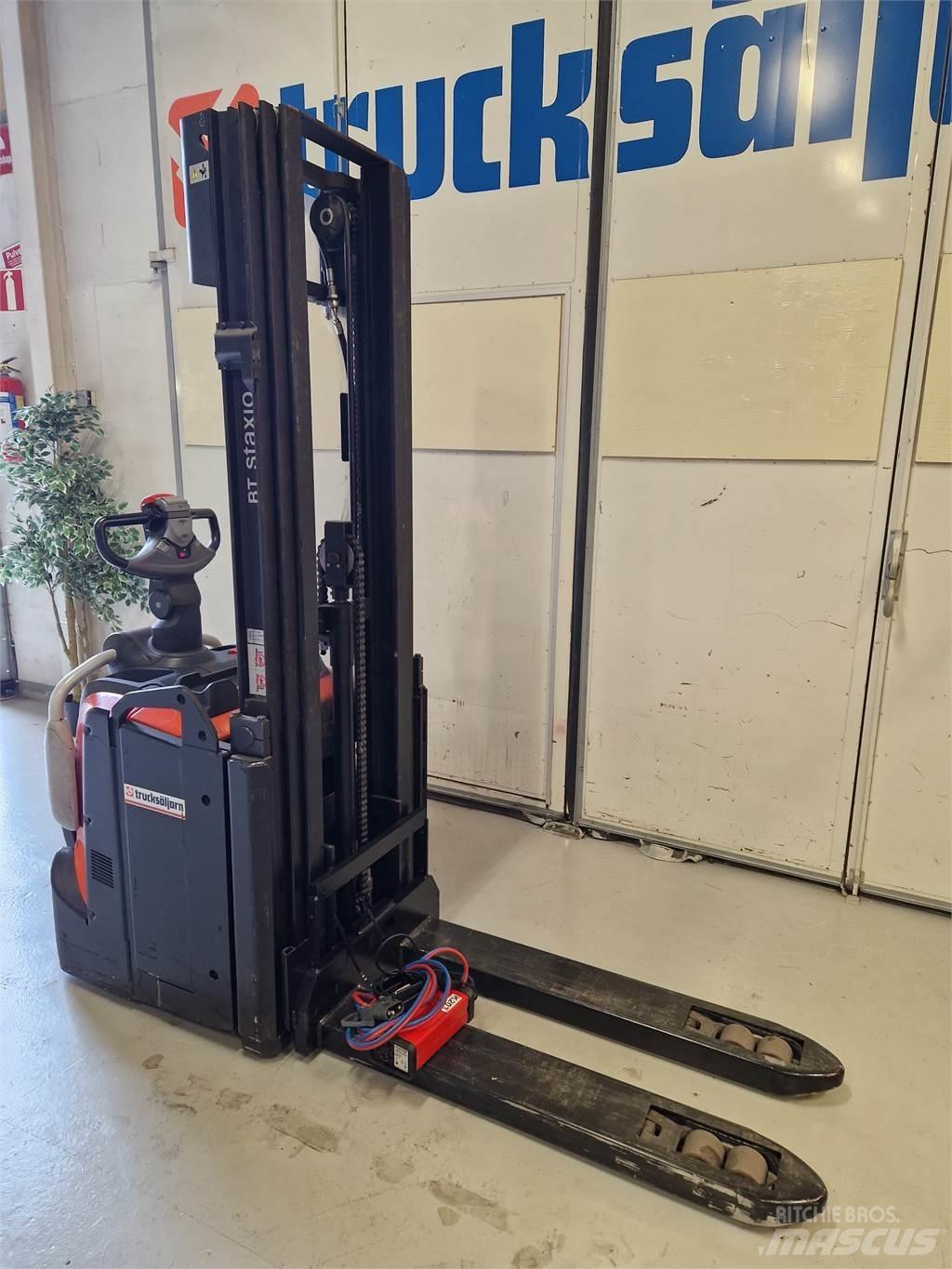 Toyota SPE120L Transpaleta manuala
