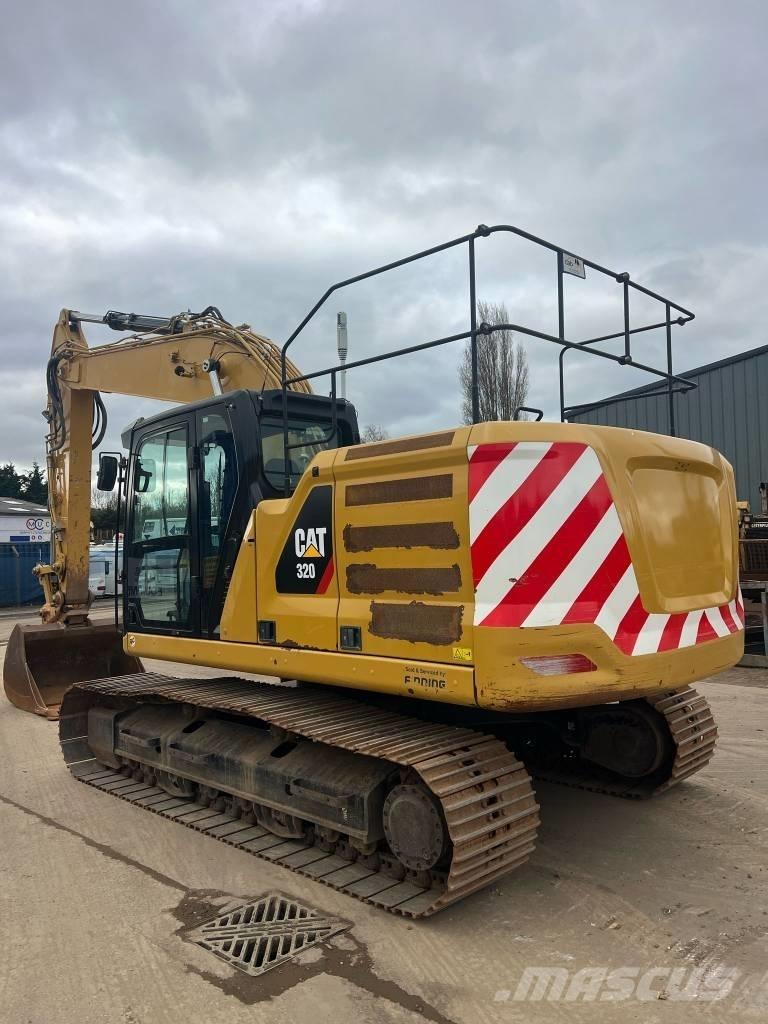CAT 320 Excavatoare pe șenile
