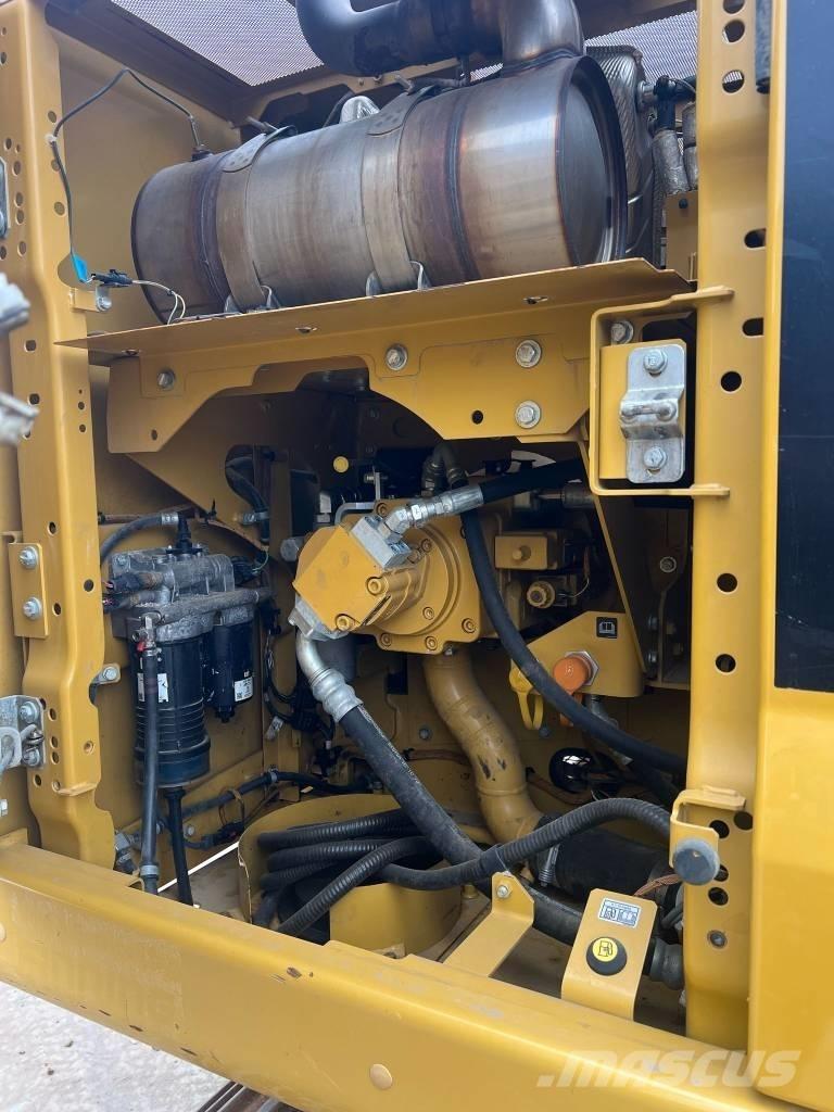 CAT 320 Excavatoare pe șenile
