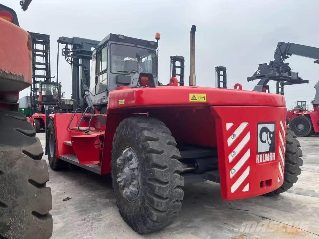 Kalmar DCF 300-12 Stivuitor diesel