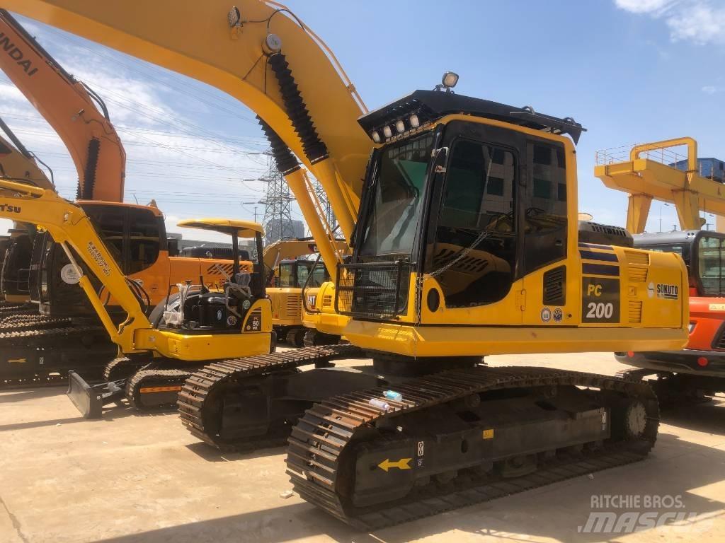 Komatsu PC200 Excavatoare pe șenile
