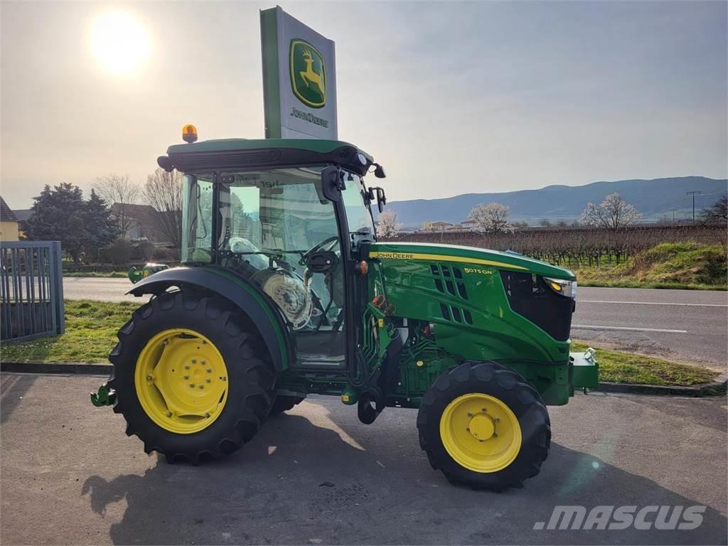 John Deere 5075GN Tractoare