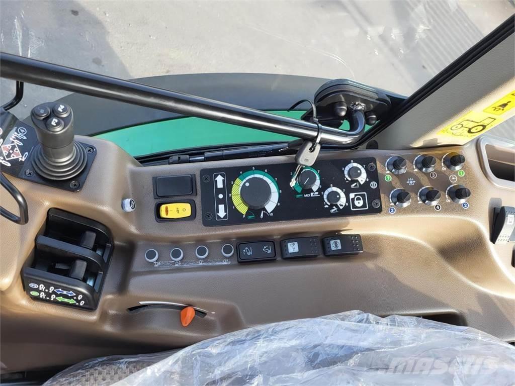 John Deere 5075GN Tractoare