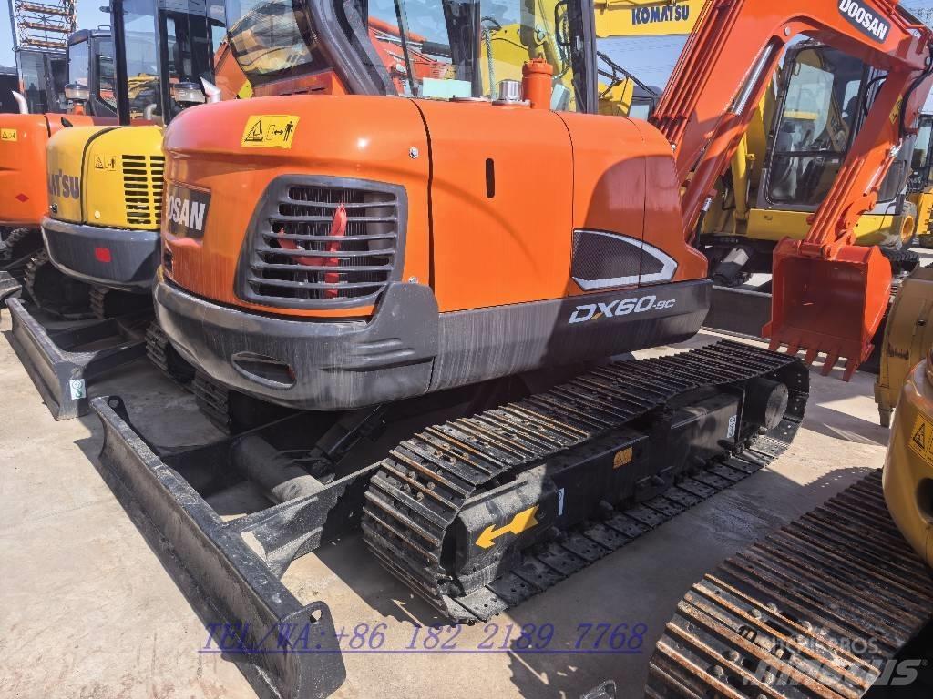 Doosan DX60 Excavatoare pe șenile
