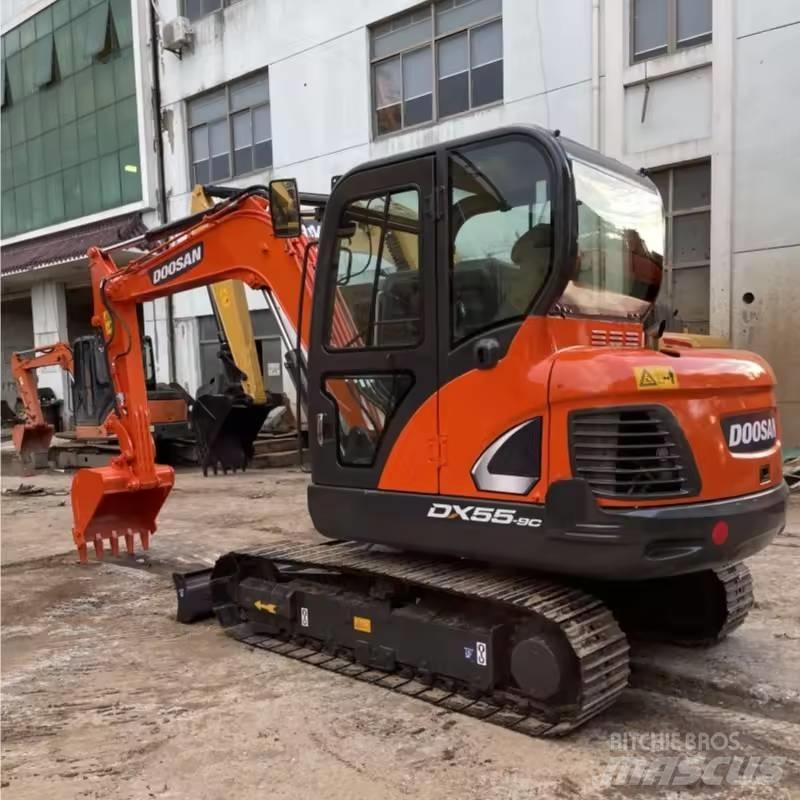 Doosan DX55 Excavatoare pe șenile
