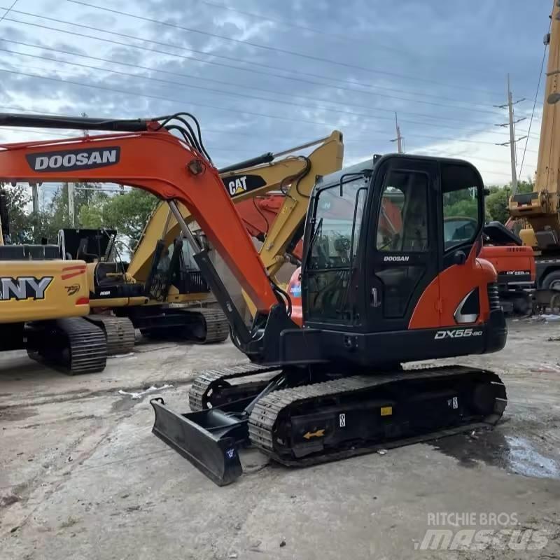 Doosan DX55 Excavatoare pe șenile
