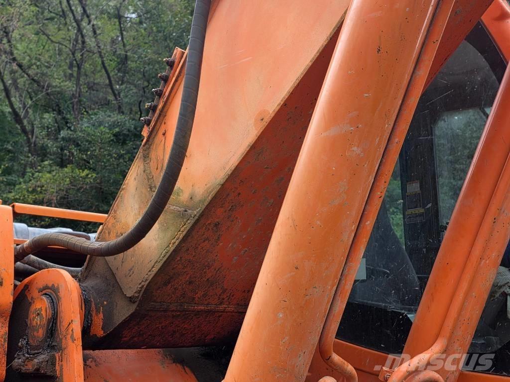 Doosan DX 220 LCA Excavatoare pe șenile
