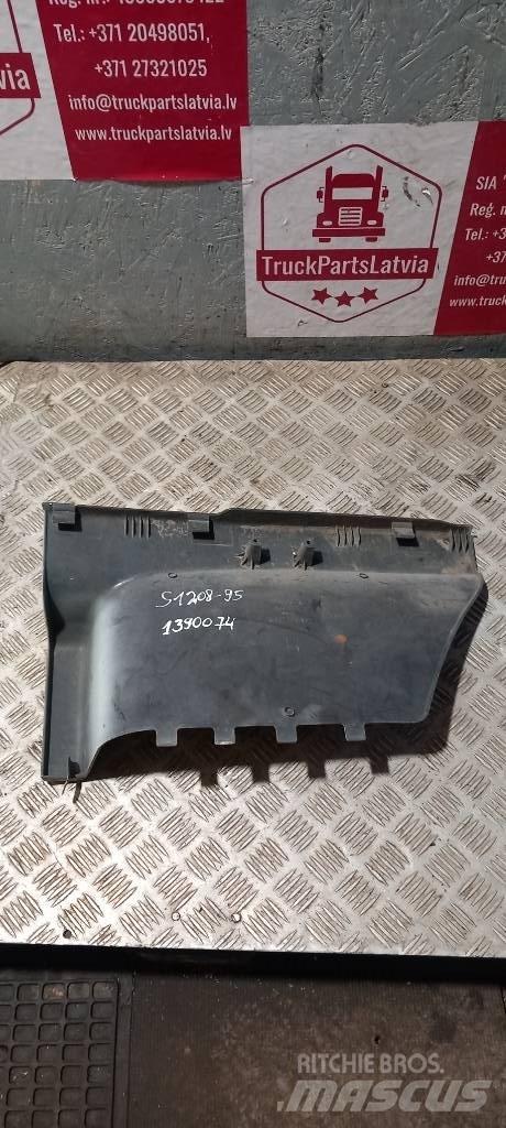 Scania 94 D.   1390074 Cabine si interior