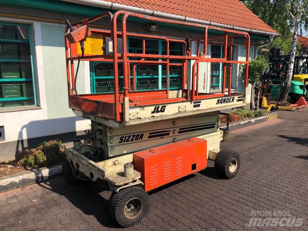 JLG CM2558    V-3343 Ascensoare verticale catarg