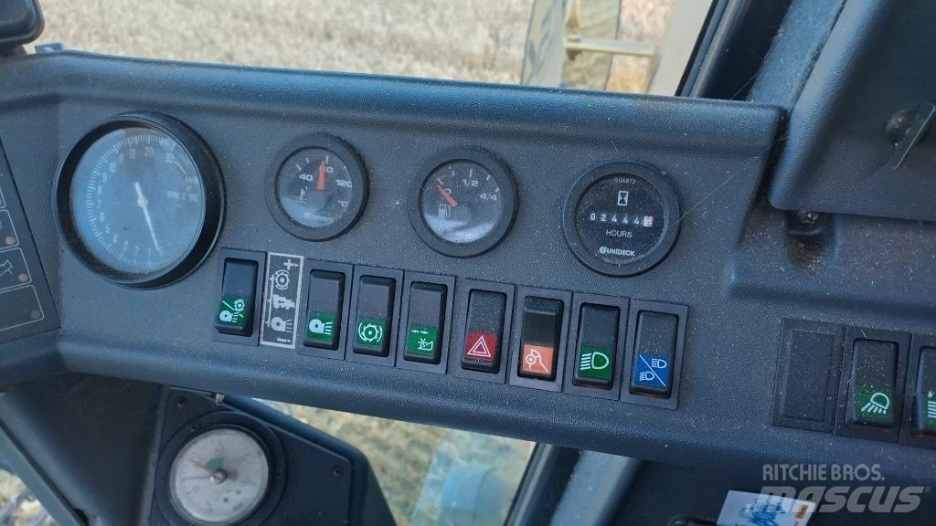 New Holland TC 54 Combine de secerat