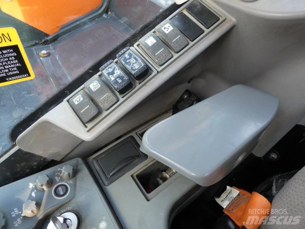 Hitachi 85 Zaxis USB Excavatoare 7t - 12t