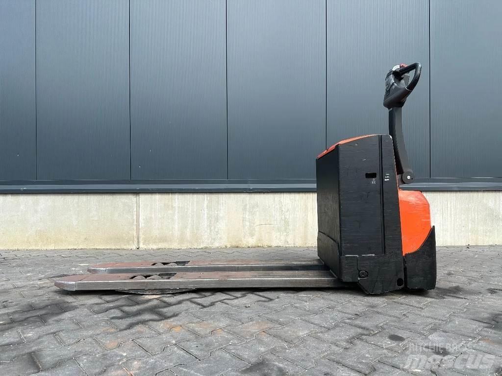 BT LWE180 Transpaleta manuala