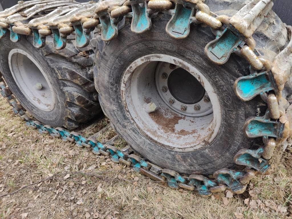 Komatsu 901 XC Combine forestiere
