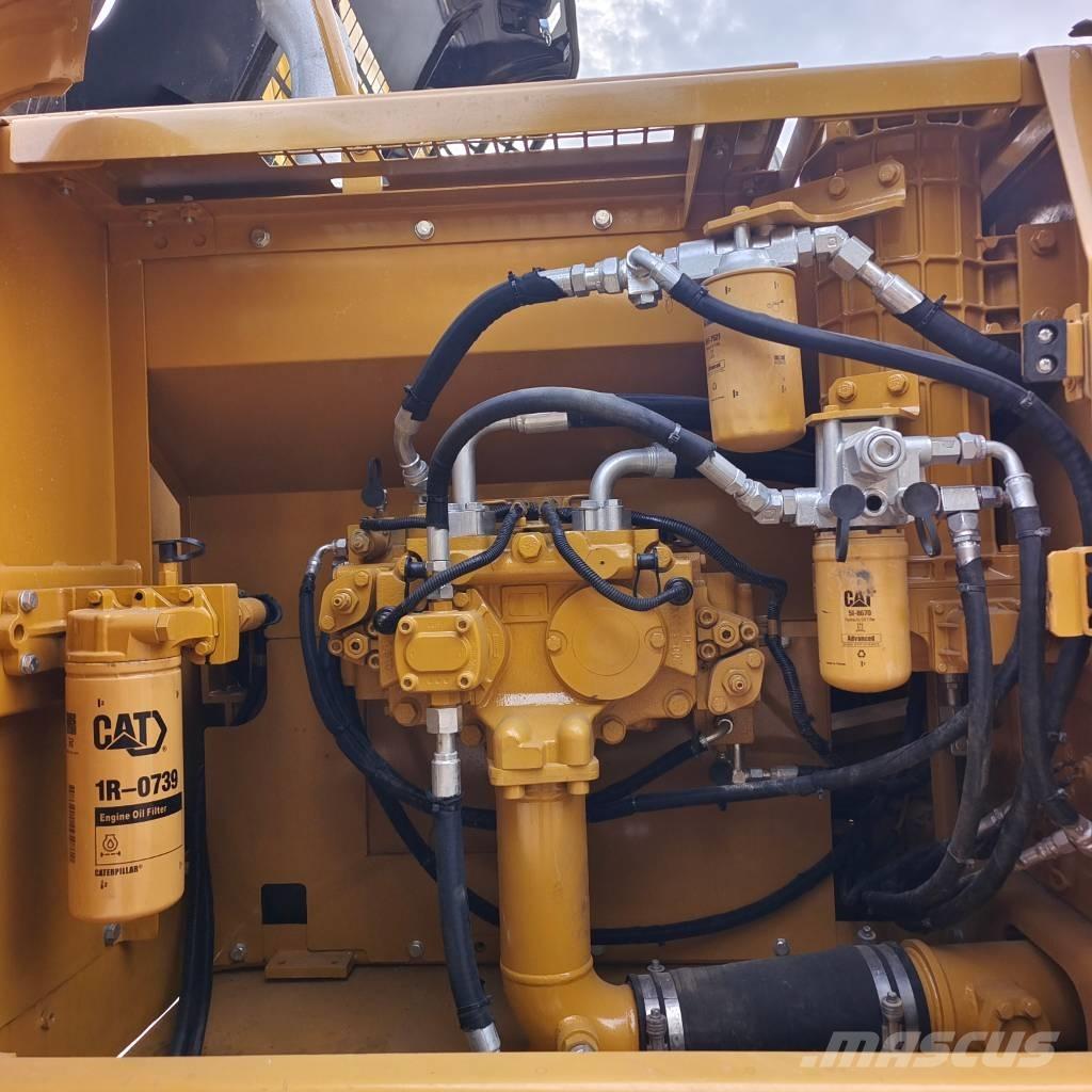 CAT 324 D2L Excavatoare pe șenile
