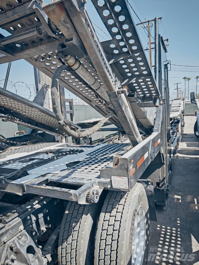 Peterbilt 579 Transportatoare vehicule