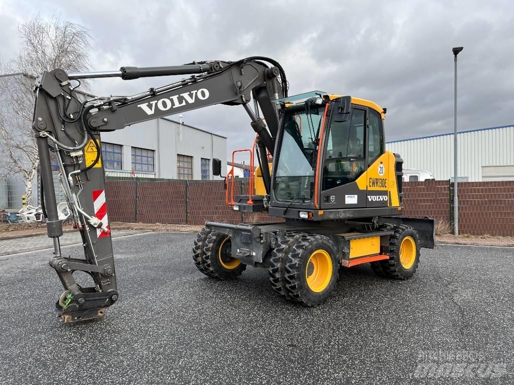 Volvo EWR130E Excavatoare cu roti