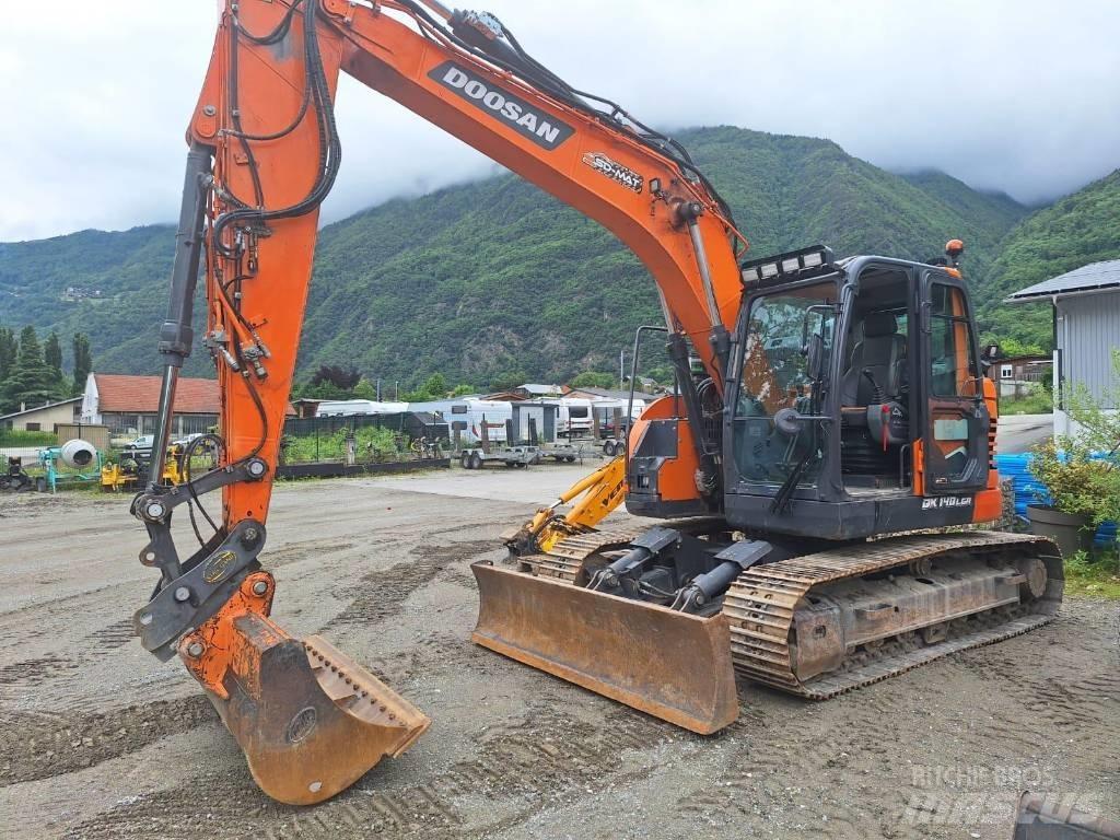 Doosan DX 140 LCR-7 Excavatoare pe șenile

