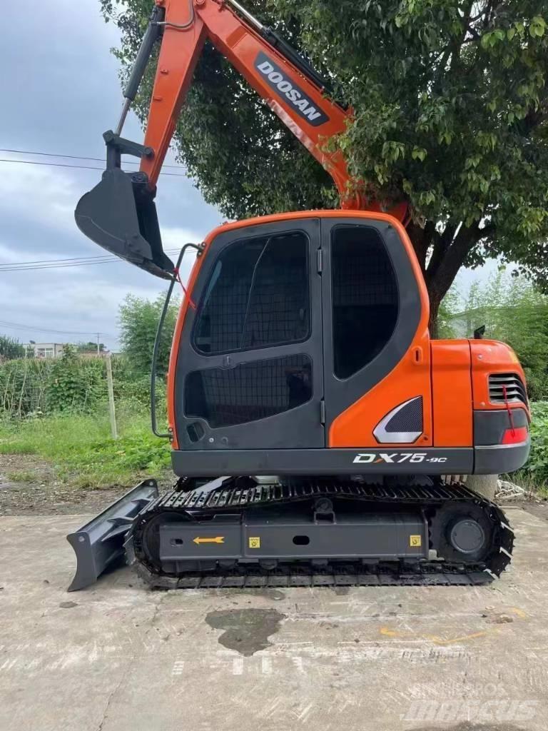 Doosan DX75 Mini excavatoare < 7t