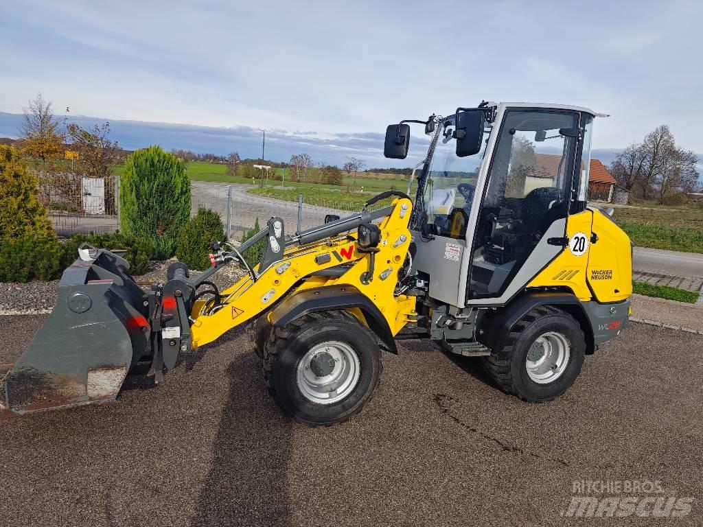 Wacker Neuson WL 28 Incarcator pe pneuri
