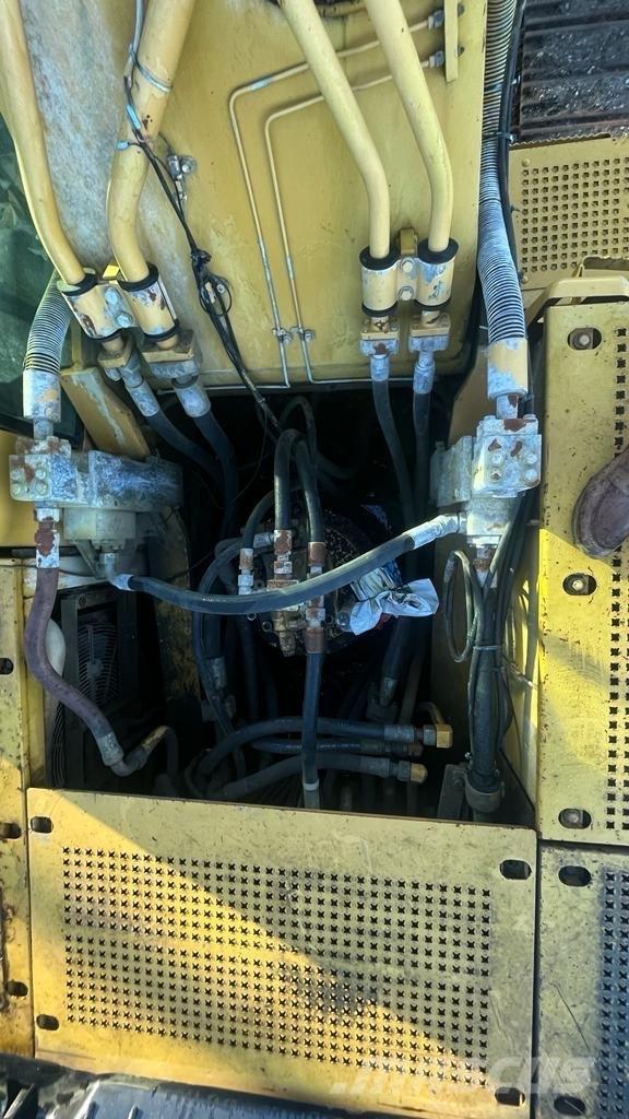 CAT 330 C LC Excavatoare pe șenile
