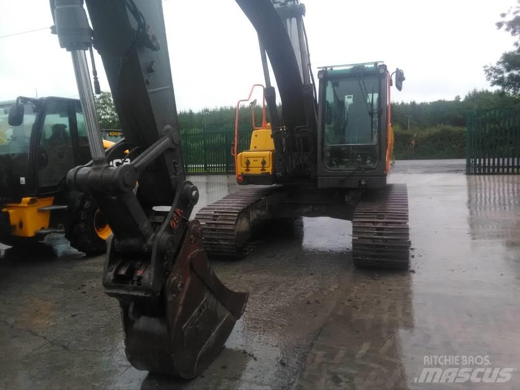 Volvo 210 C Excavatoare pe șenile
