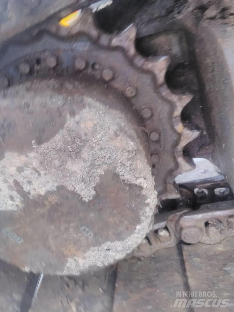 Volvo 210 C Excavatoare pe șenile
