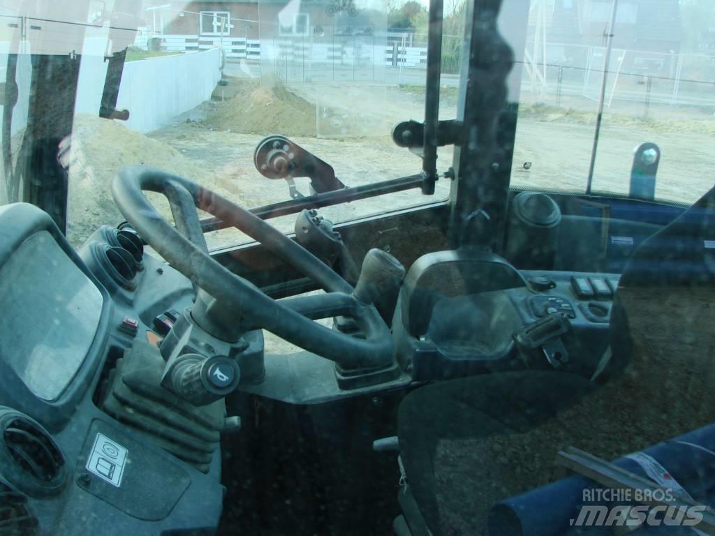 Kubota R 082 Incarcator pe pneuri