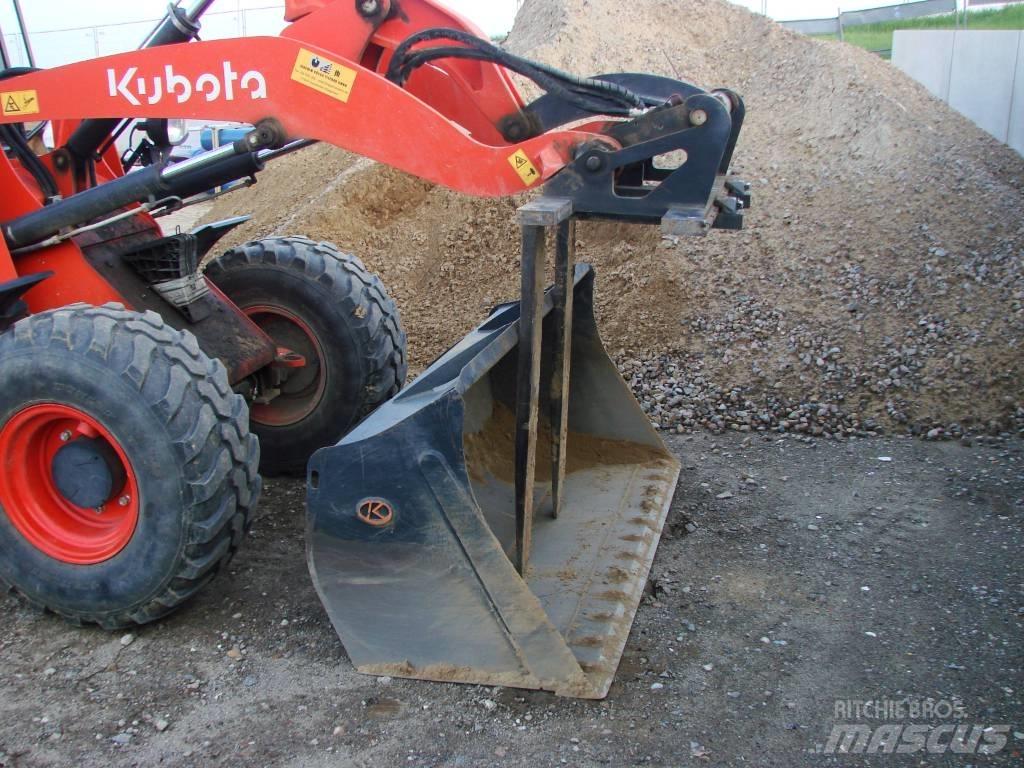 Kubota R 082 Incarcator pe pneuri