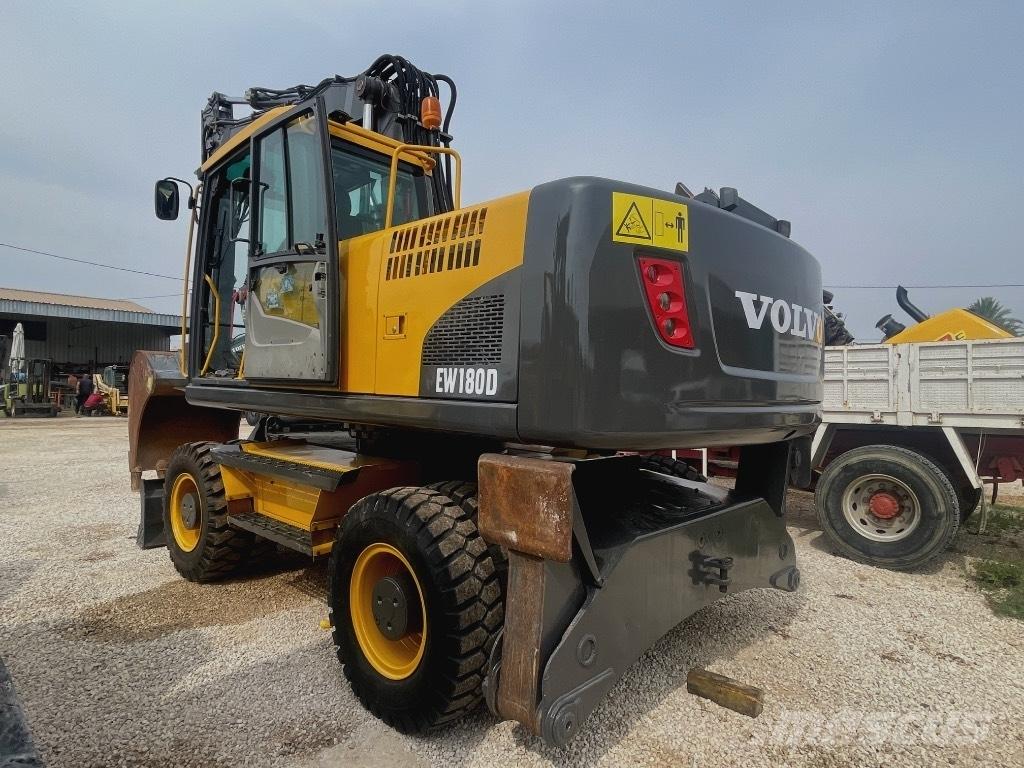Volvo EW 180 C Excavatoare cu roti