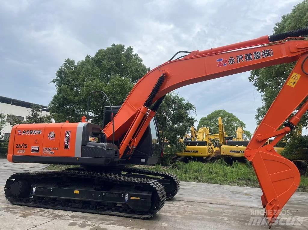 Hitachi ZX 200 Excavatoare pe șenile
