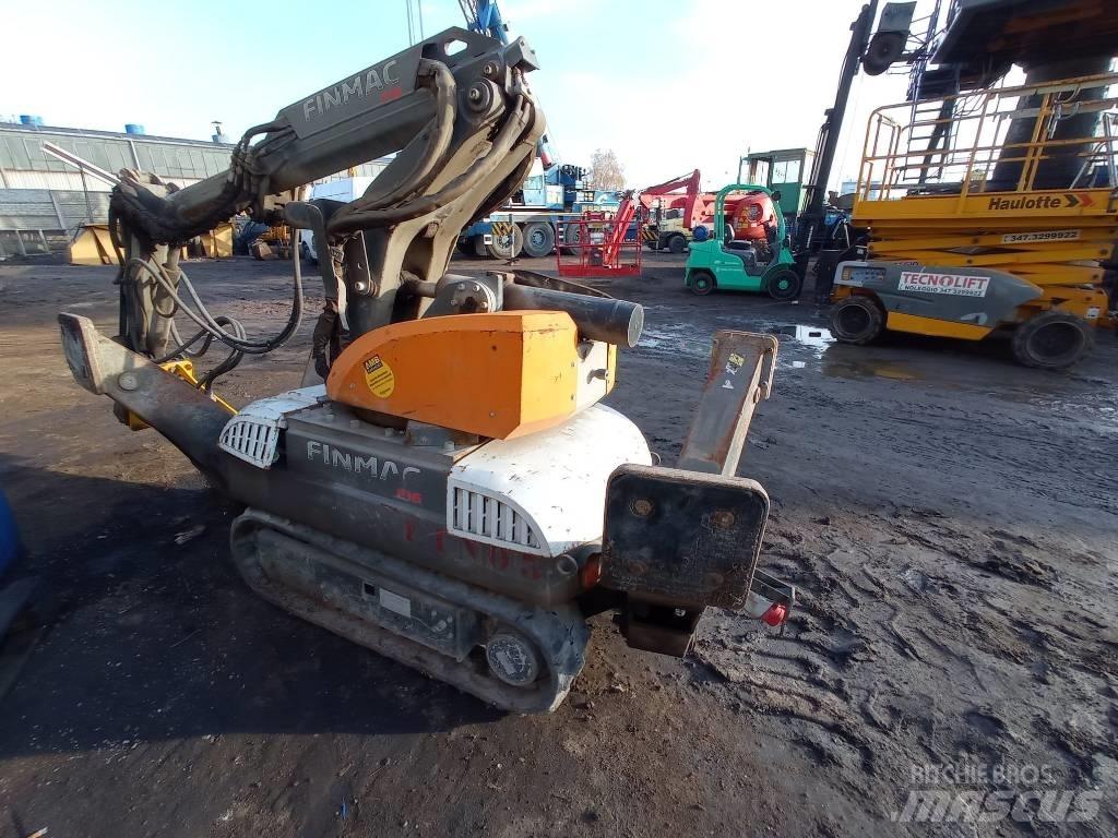 Finmac F16 Excavatoare de demolare