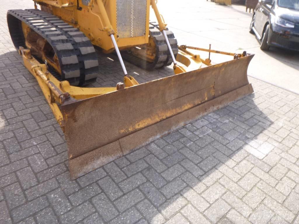 Mitsubishi BD2 F Buldozere pe senile