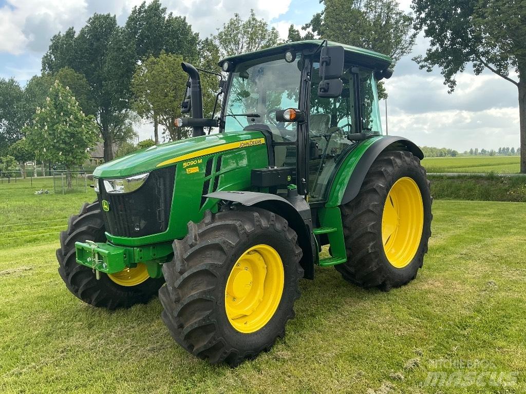 John Deere 5090 M Tractoare