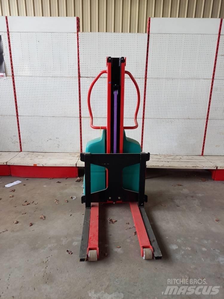 Manitou EB500 Transpaleta manuala