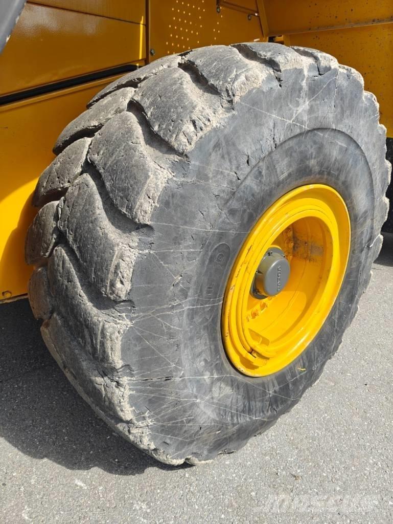 Volvo L 180 E Incarcator pe pneuri