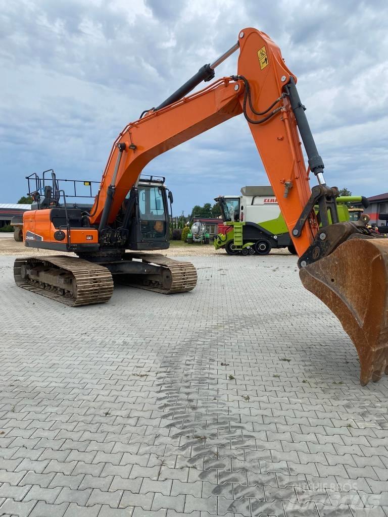 Doosan DX 225 LC Excavatoare pe șenile
