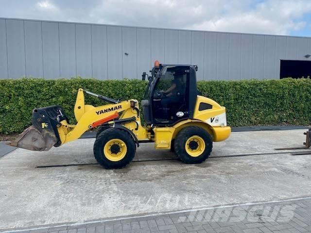 Yanmar V 8 Incarcator pe pneuri
