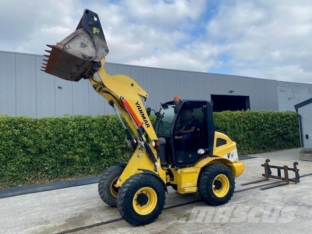 Yanmar V 8 Incarcator pe pneuri