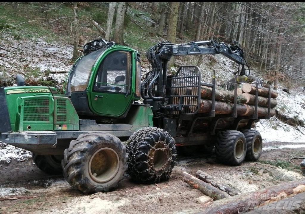 John Deere 1110 E Transportoare