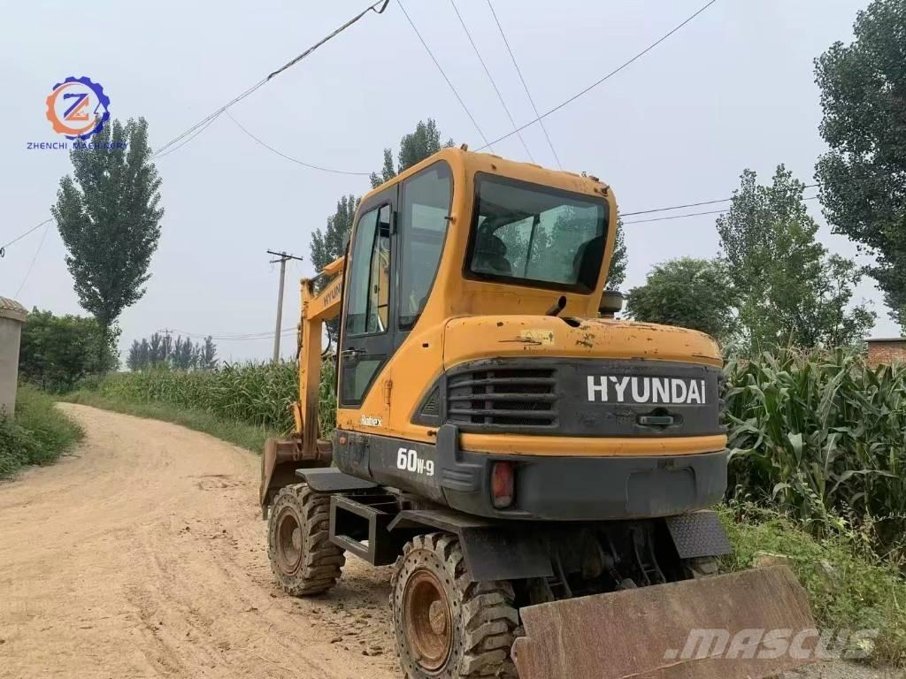 Hyundai 60 W Excavatoare cu roti