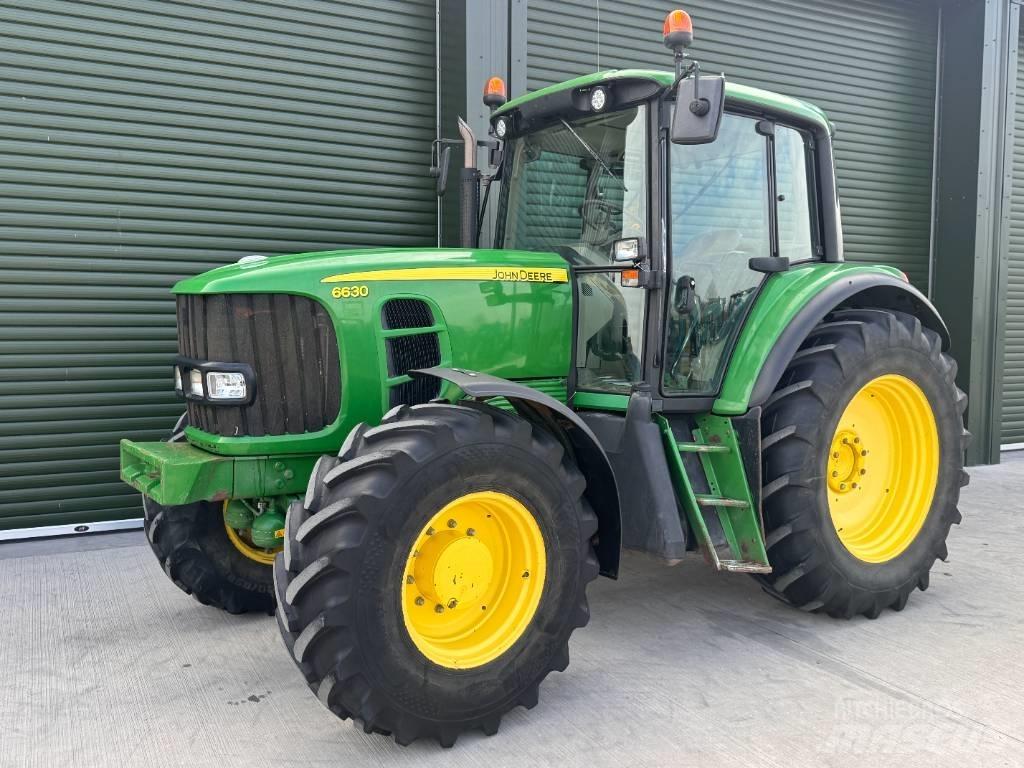 John Deere 6630 Tractoare