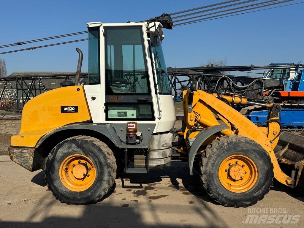 Liebherr L 508 Incarcator pe pneuri