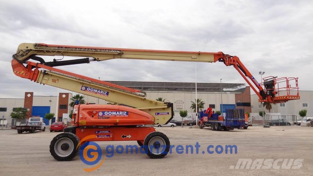 JLG 1250AJP Nacele cu brat articulat