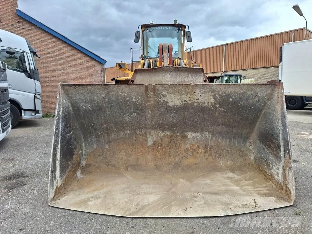 Volvo L220D Incarcator pe pneuri