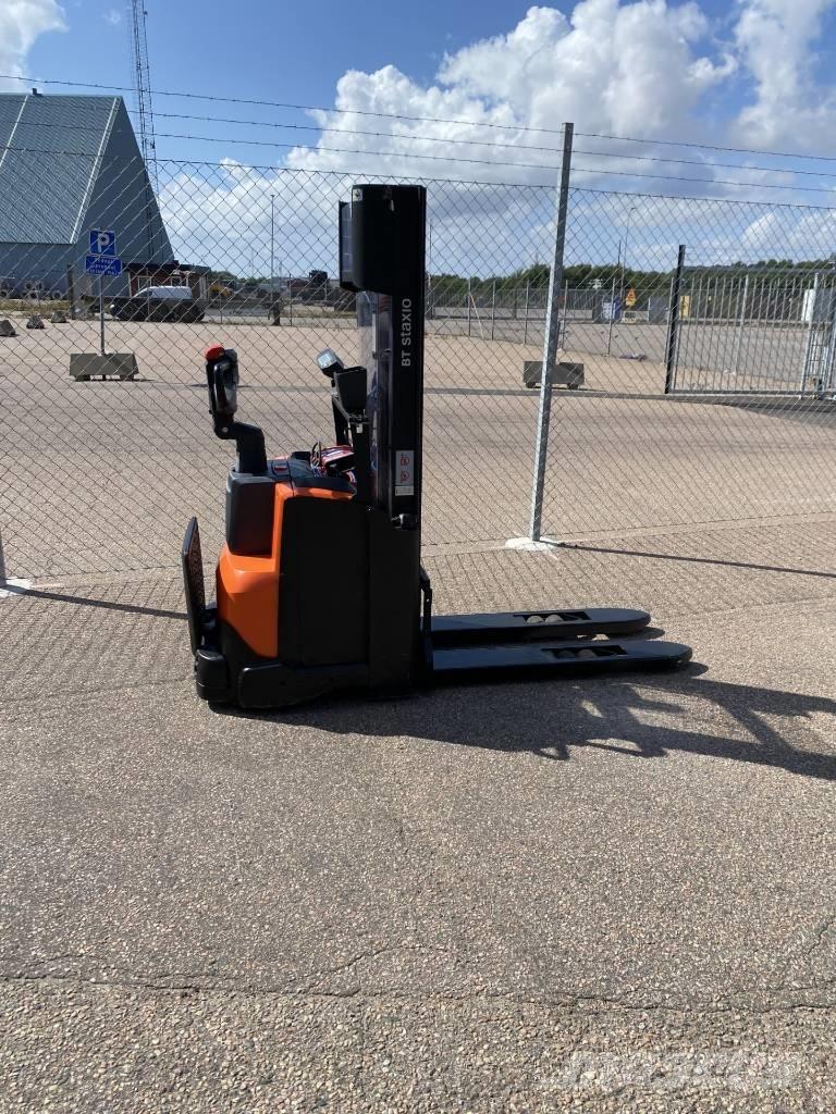 Toyota SWE 120 Transpaleta manuala